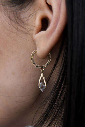 Kadın Halka Tektaş Sallantı Küpe - 