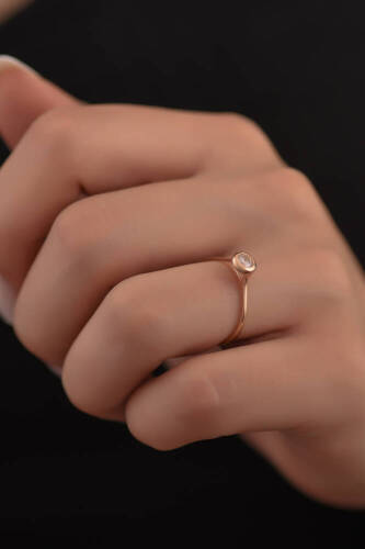 Özel Tasarım Tektaş Altın Yüzük - 