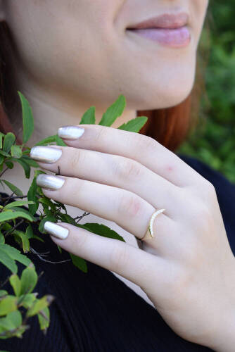 Taşlı Hilal Altın Yüzük - 