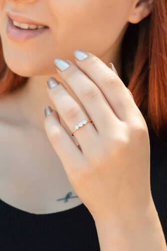 Tria Taşlı Altın Yüzük - 