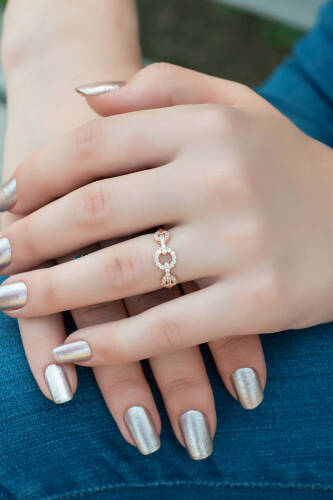 Yuvarlak Taşlı Kemer Altın Yüzük - 